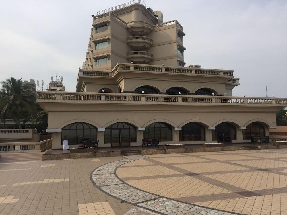 The Gateway Hotel Beach Road Вишакхапатнам Экстерьер фото